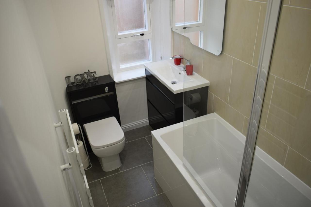 Glasgow Lovely Apartment D&N Buitenkant foto